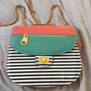 Cross shoulder bag